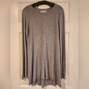 JOAN VASS GRAY SmTUNIC  SWEATER EUC. PERFECT WEIGHT & FABRIC BLEND FOR 3 SEASONS
